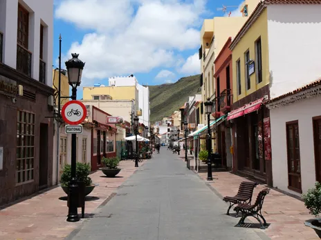 Calle Real