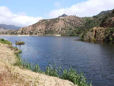 Presa de la Encantadora